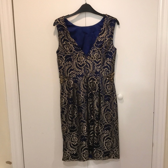 Dress - Picture 6 of 10